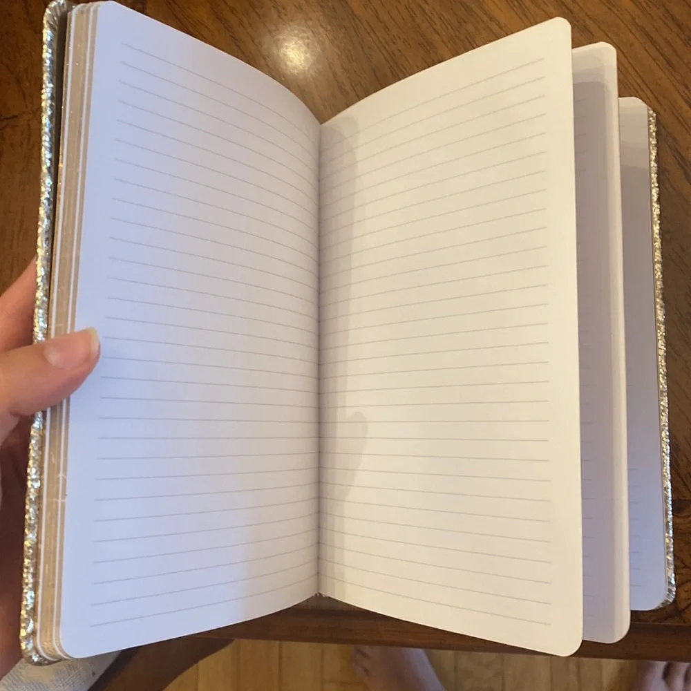 Bebe Notebook - Picture 2 of 2